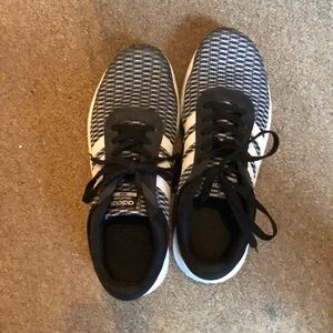 Adidas Cloudfoam Race Size 9.5